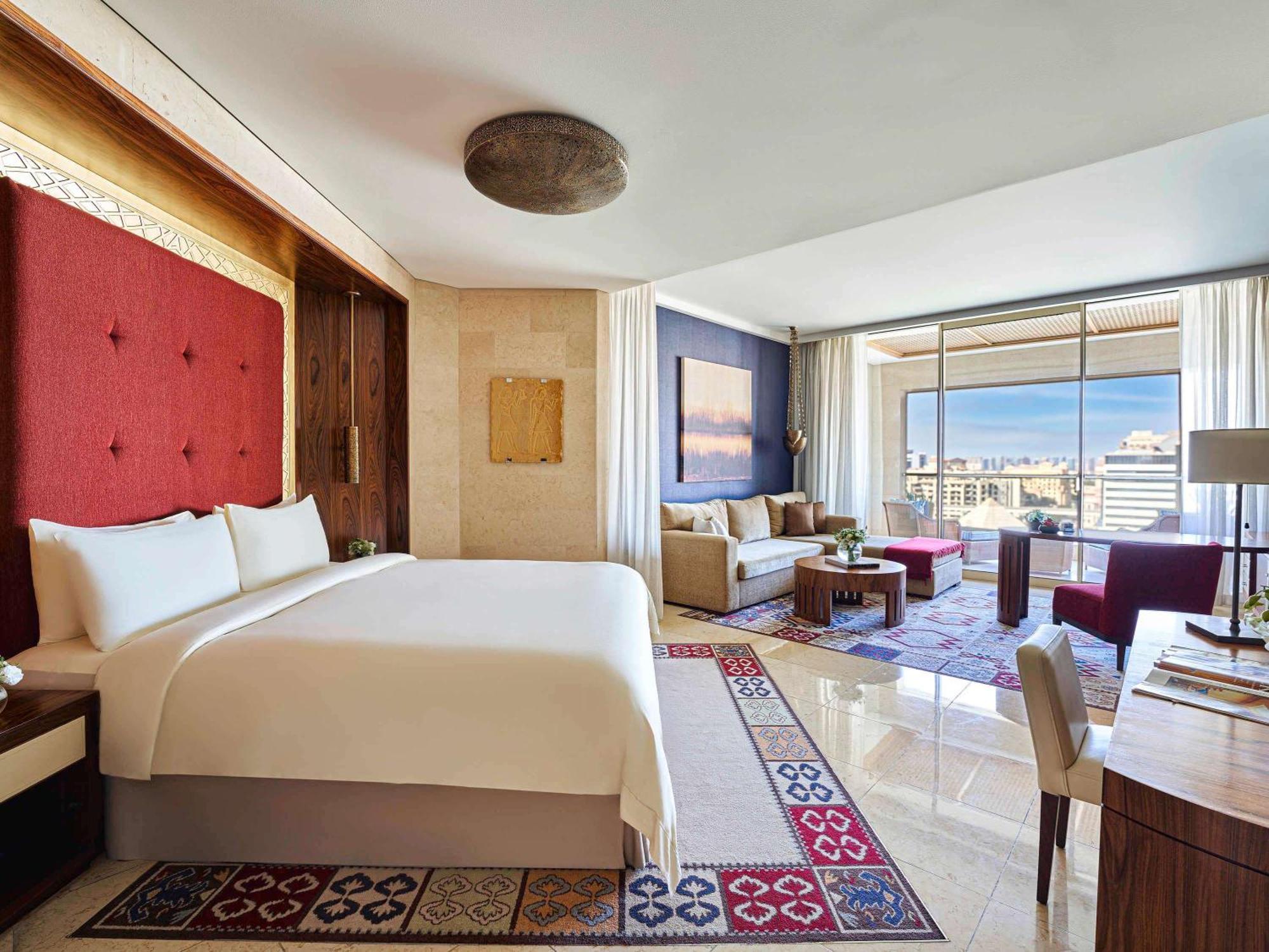 Готель Raffles Дубай Екстер'єр фото A suite at the Four Seasons Hotel, Amman
