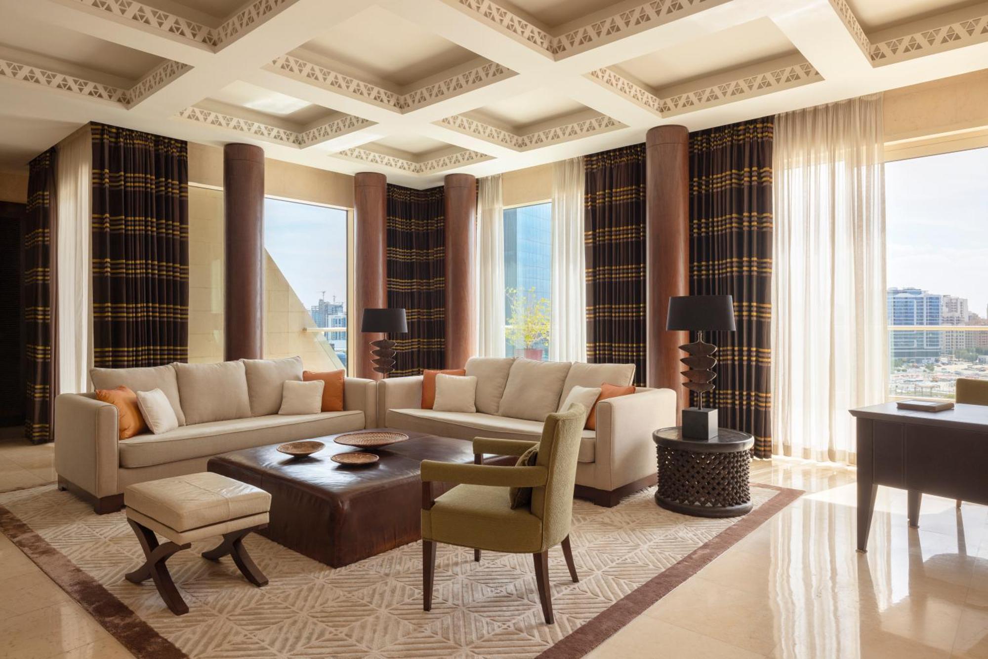 Готель Raffles Дубай Екстер'єр фото A living room at the Ritz-Carlton, DIFC